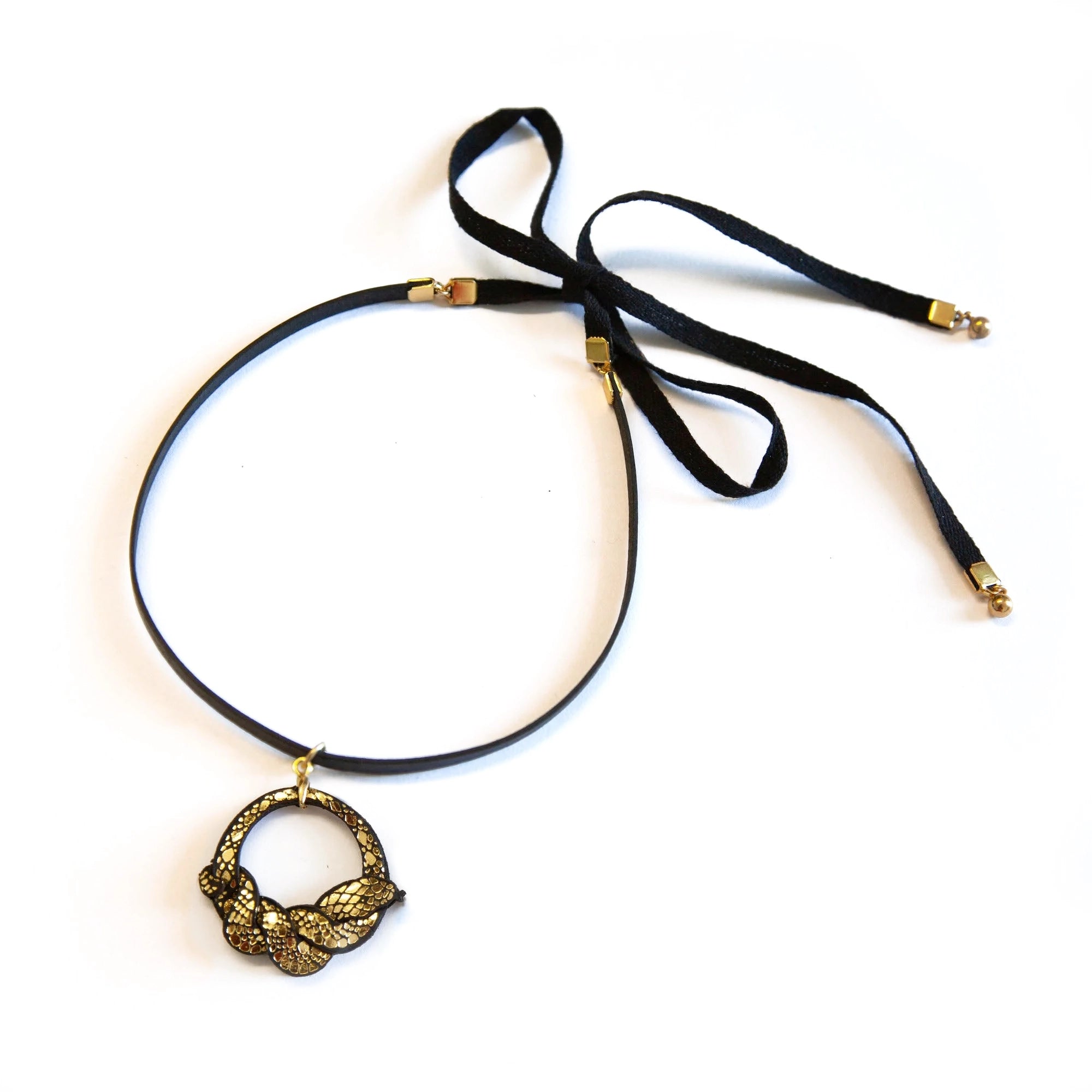 Ladies soft gleam rings -OUROBOROS . ring . choker