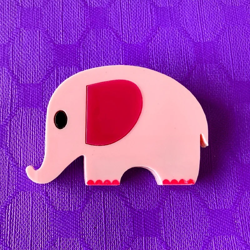 ladies brooch twisted edges -ELEPHANT Acrylic Brooch 🐘🐘