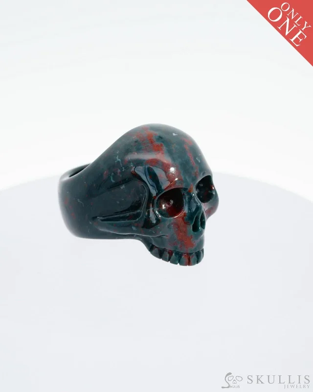 Ladies brilliant Swarovski rings -Gem Skull Ring of Bloodstone Carved Skull, US size 7 - 9500129