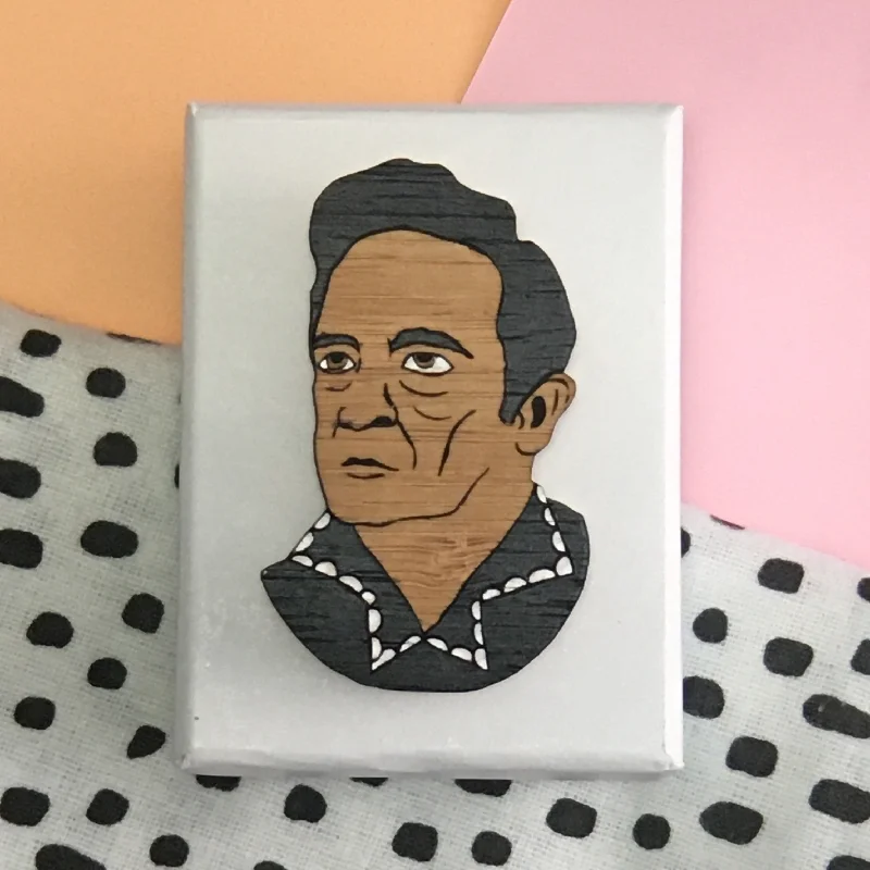 vintage gold tone brooch for women -Brooch: Johnny Cash