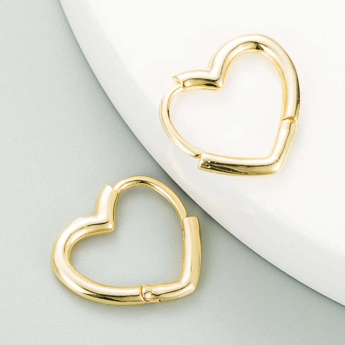 Void sparkle earrings -Brass 18k Gold Plated Heart-shaped Exquisite Earrings