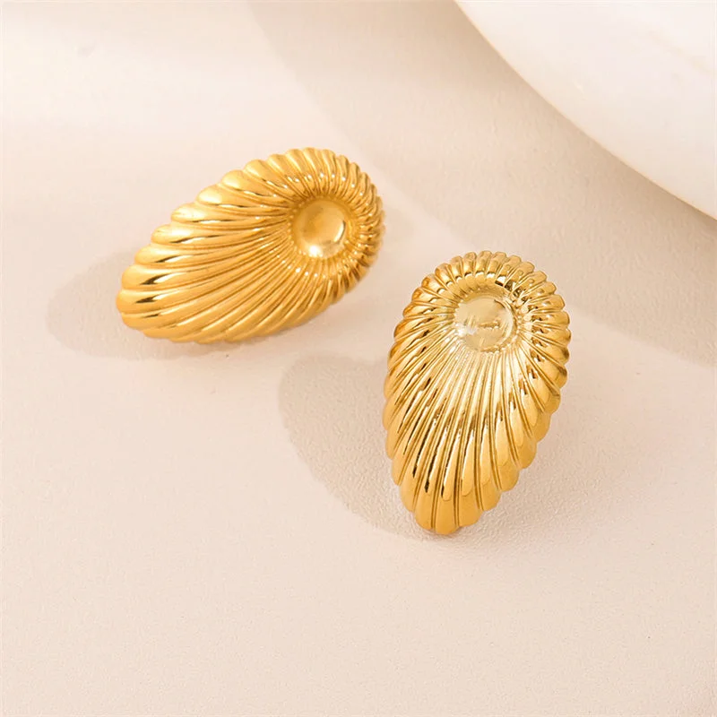 Hammertone Egg-Shaped Earrings