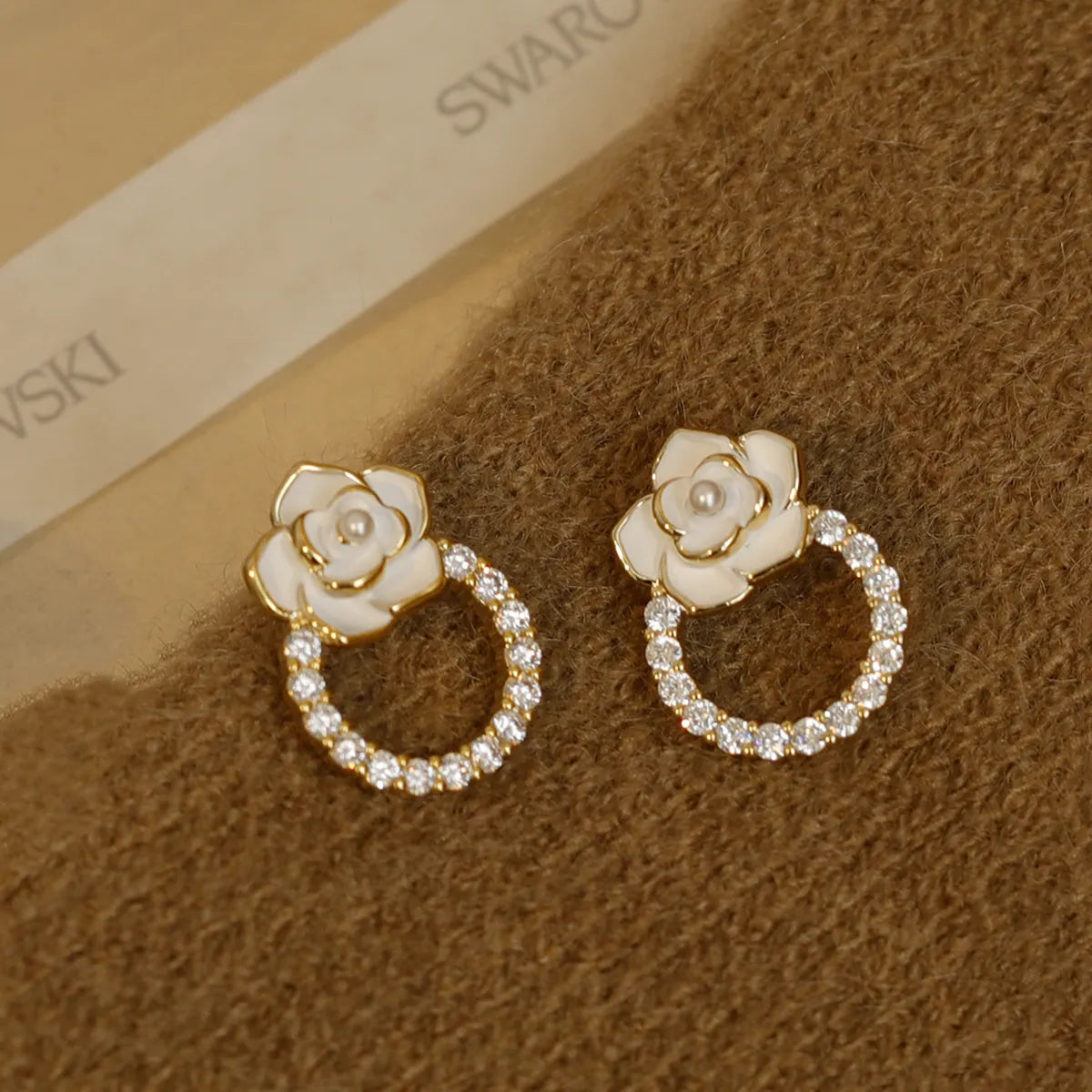 Travel charm earrings -1 Pair Simple Style Classic Style Flower Inlay Copper Zircon 18K Gold Plated Ear Studs