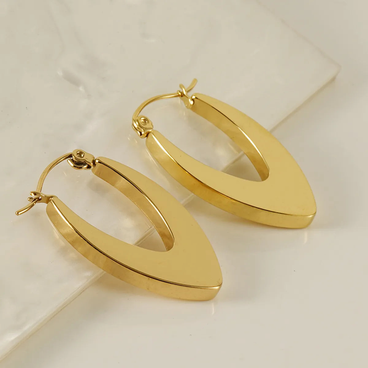 Asian flair earrings -1 Pair Retro Simple Style U Shape Stainless Steel Plating 18k Gold Plated Hoop Earrings