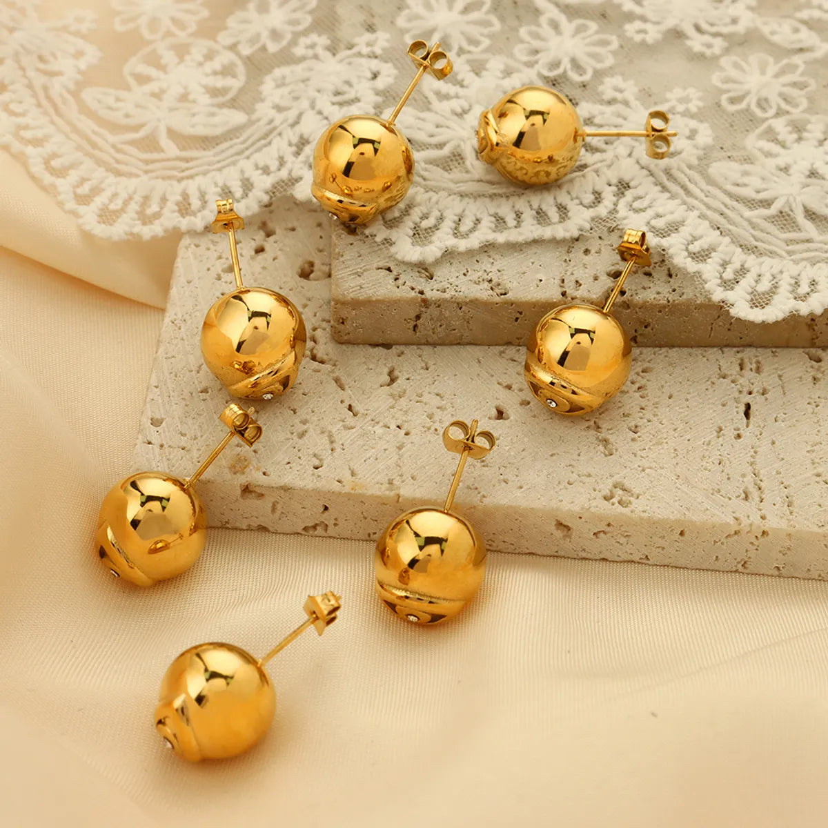 Silky pearl earrings -1 Pair Simple Style Eye Plating Inlay Titanium Steel Rhinestones 18K Gold Plated Ear Studs