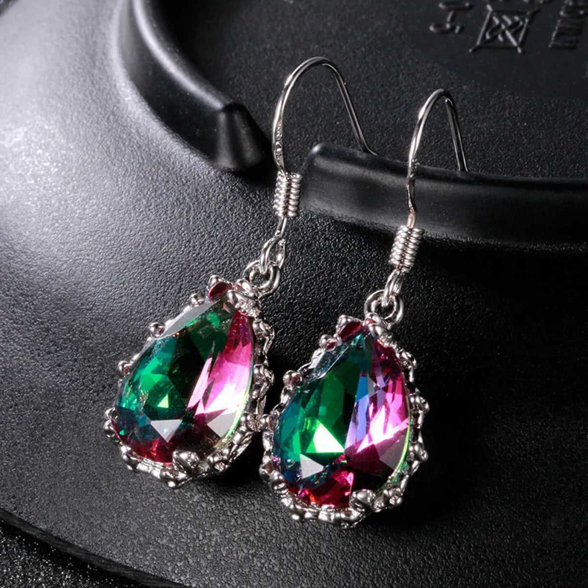 Shadow gothic earrings -Classic Vintage Inlaid Crystal Women'S Earrings Wholesale